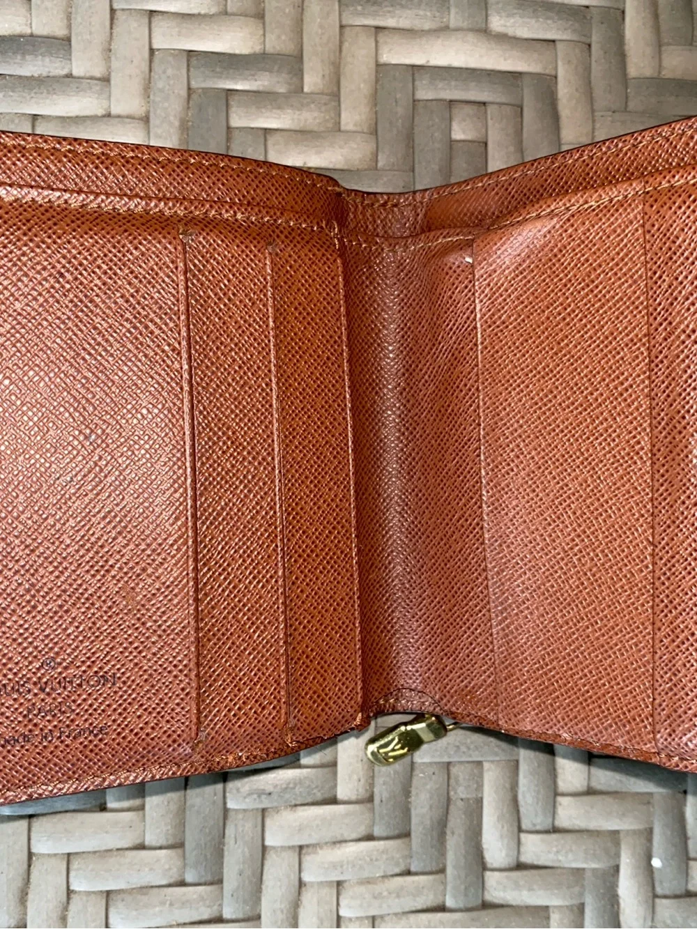 Vintage 2007 Louis Vuitton Compact Brown Monogram Snap Bifold Wallet - Picture 8 of 16